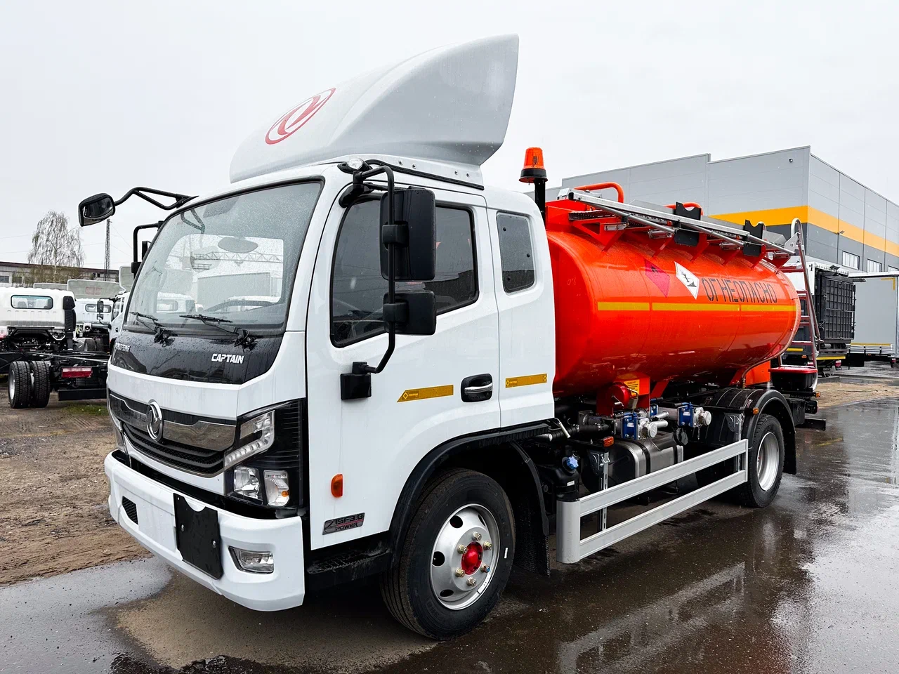 Автотопливозаправщик АТЗ-6 DONGFENG C120T вместимость 6 куб. м.